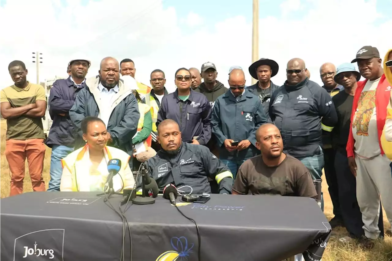 WATCH | City of Joburg vows to raid all scrapyards trading its stolen infrastructure | News24