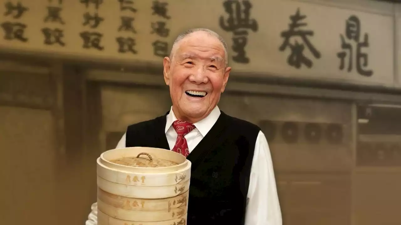 Yang Bing-Yi, patriarch of Taiwan's soup dumpling empire, has died