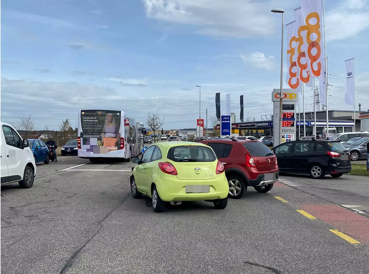 Derendingen SO: Kollision mit zwei beteiligten Autos – zwei Personen verletzt