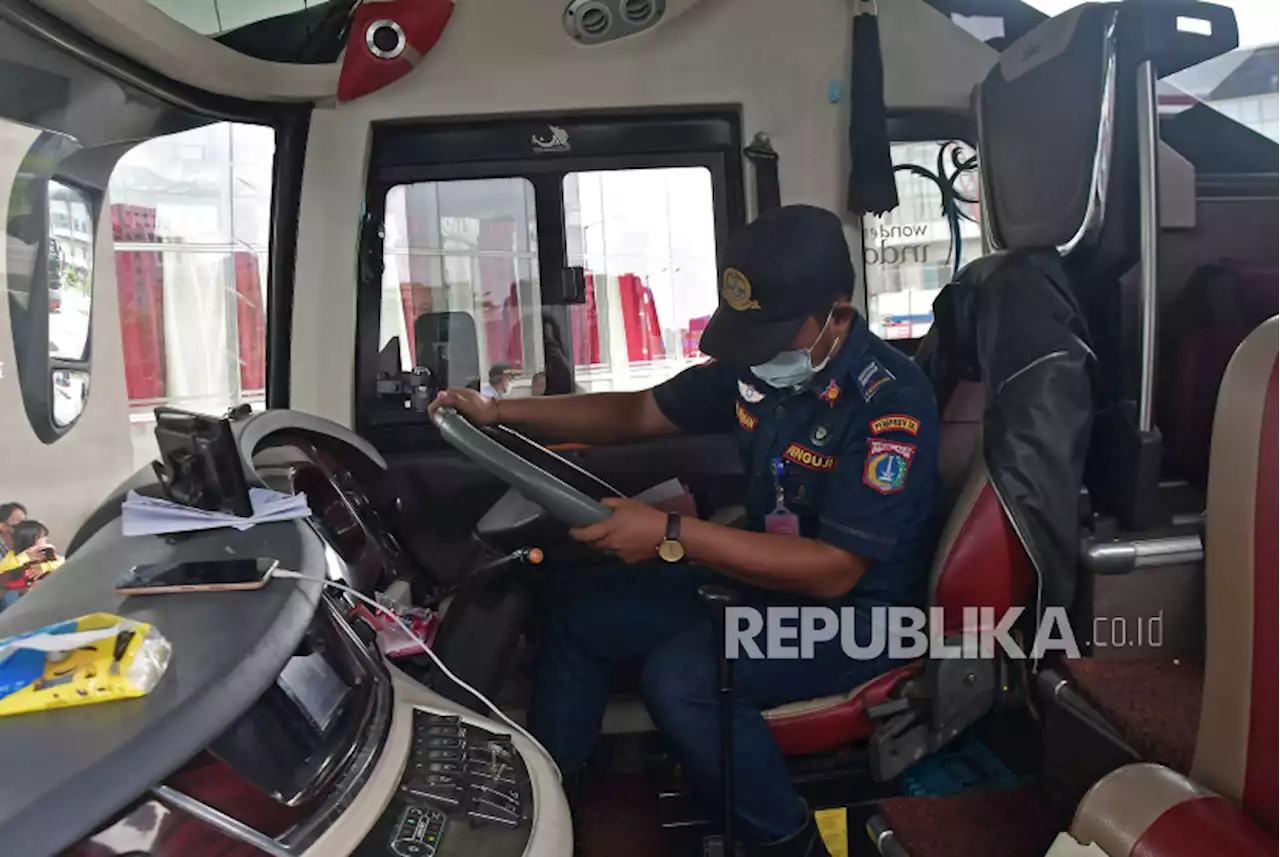 Dinkes DKI Siapkan Posko Pemeriksaan Kesehatan Sopir di Terminal H-7 Lebaran |Republika Online