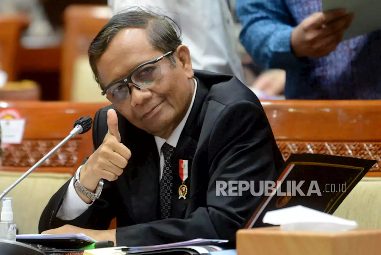 DPR akan Gelar Rapat Pertemukan Mahfud dan Sri Mulyani, Ini Alasannya |Republika Online