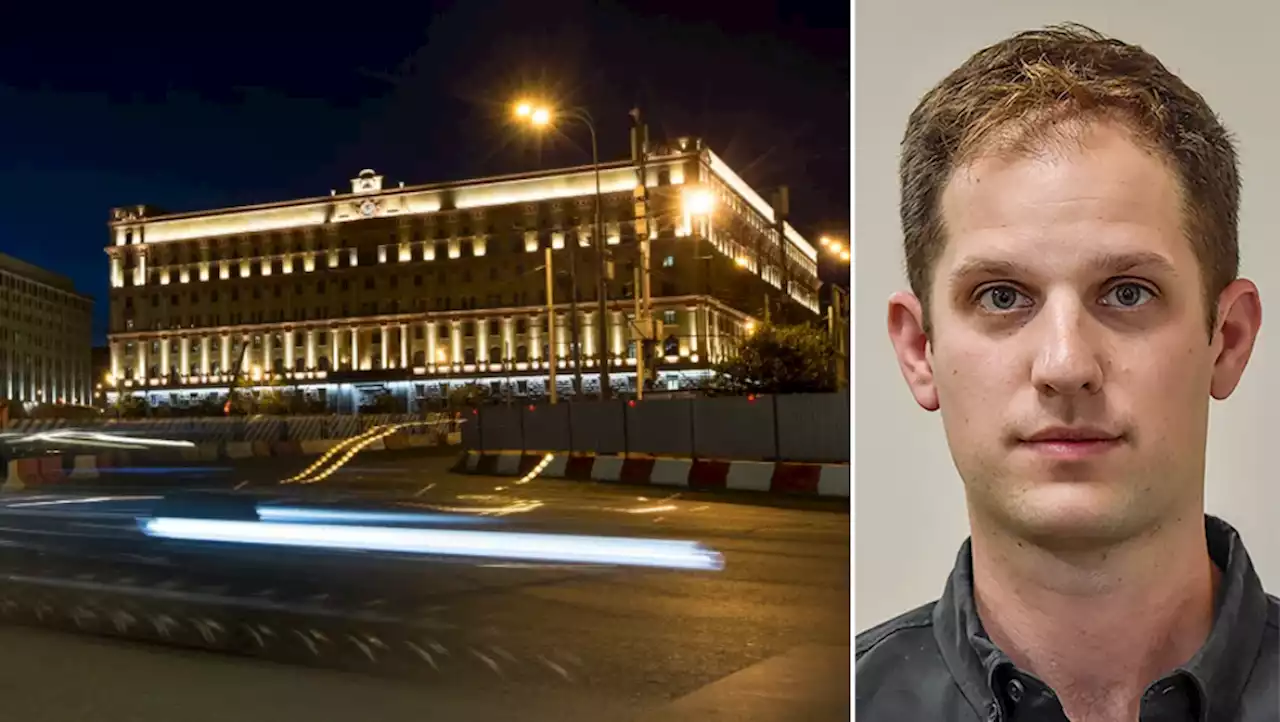 Wall Street Journal reporter in Russia 'seized from restaurant' by FSB agents on spying charges