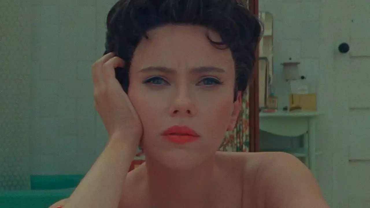 Scarlett Johansson Is a Glamorous Femme Fatale in the First Trailer for Wes Anderson’s ‘Asteroid City’