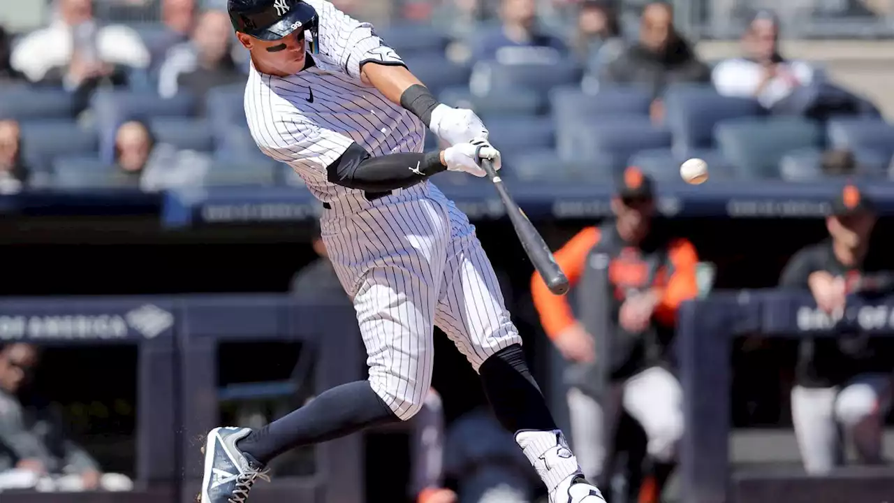 MLB Opening Day: Aaron Judge picks up where he left off, blasts 422-foot home run in first at-bat of season