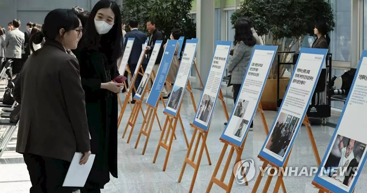 '北인권 사진전' 권영세 '참혹한 실상 가감없이 정확히 알려야' | 연합뉴스