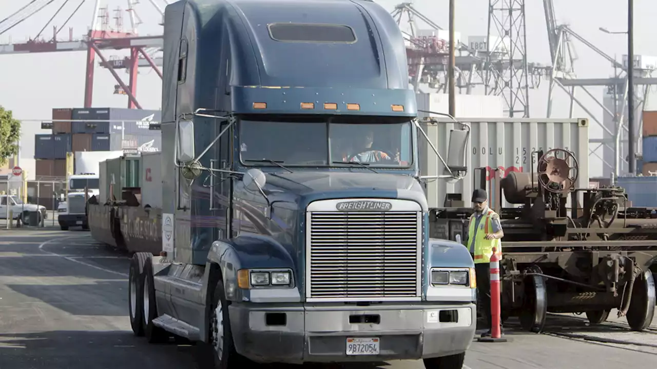 EPA approves California rules phasing out diesel trucks starting in 2024