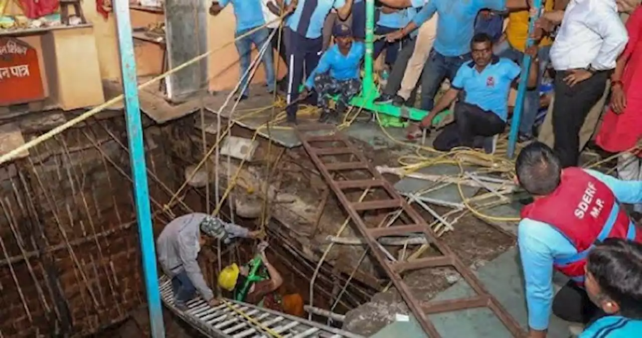 35 dead, 16 hurt after roof of stepwell collapses in India