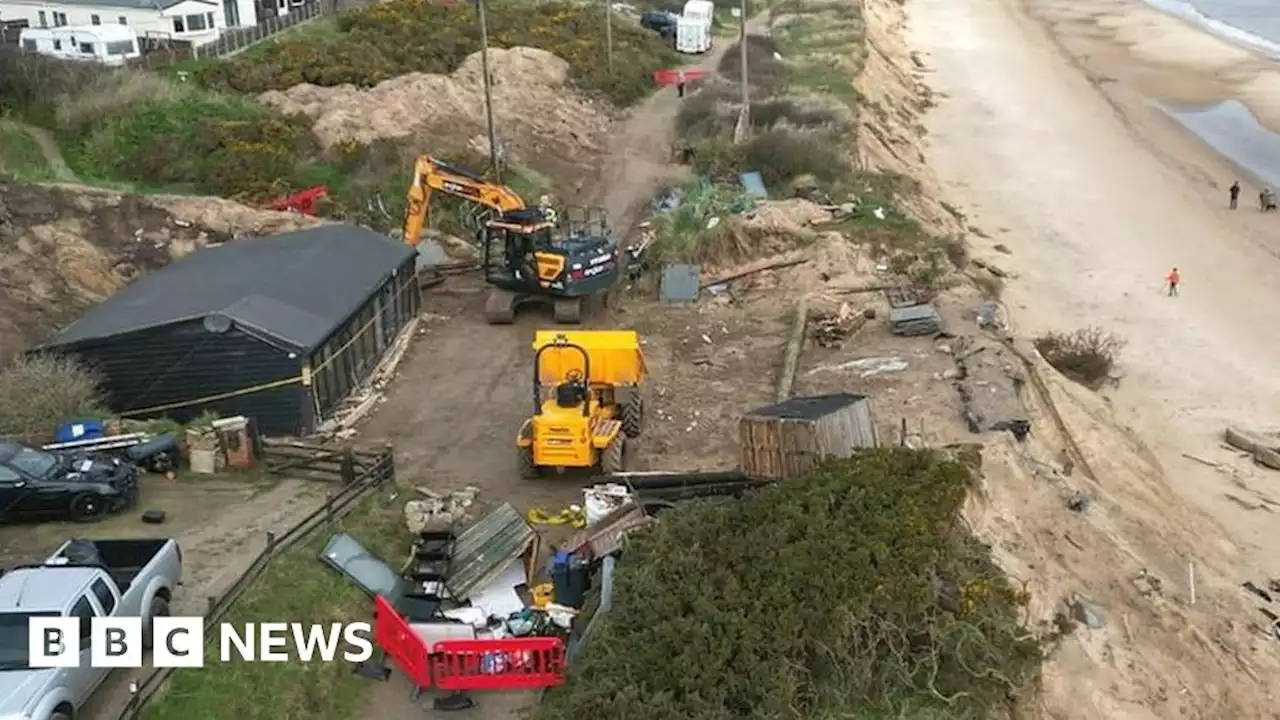 Hemsby erosion: Cliff edge home moved inland