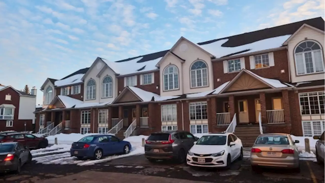 Nearly half of Canadians buying or renewing concerned about mortgage qualification: survey - BNN Bloomberg