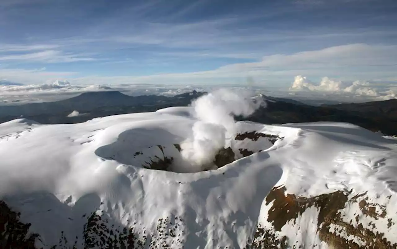 Volcán Nevado del Ruiz puede hacer erupción pronto: “Tenemos que estar preparados”