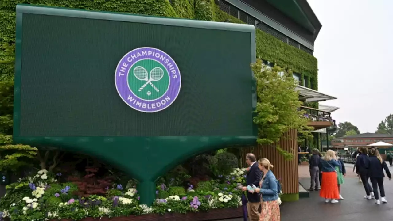 Wimbledon lifts ban on Russian and Belarusian players