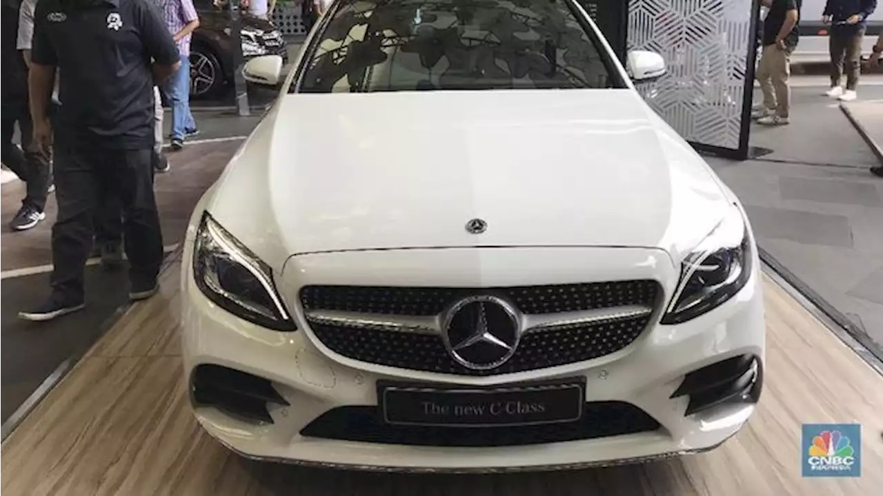 Indomobil Caplok Mercedez Benz, Ada Apa?