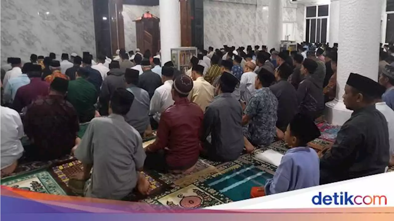 Unik, Salat Tarawih di Desa Pegayaman Mulai Jam 10 Malam-Khusus Laki-laki