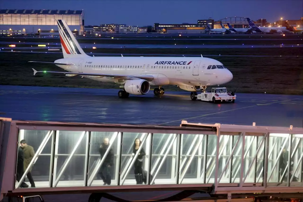 À l'aéroport de Toulouse, la hausse du nombre de vols de nuits suscite la colère d'un collectif