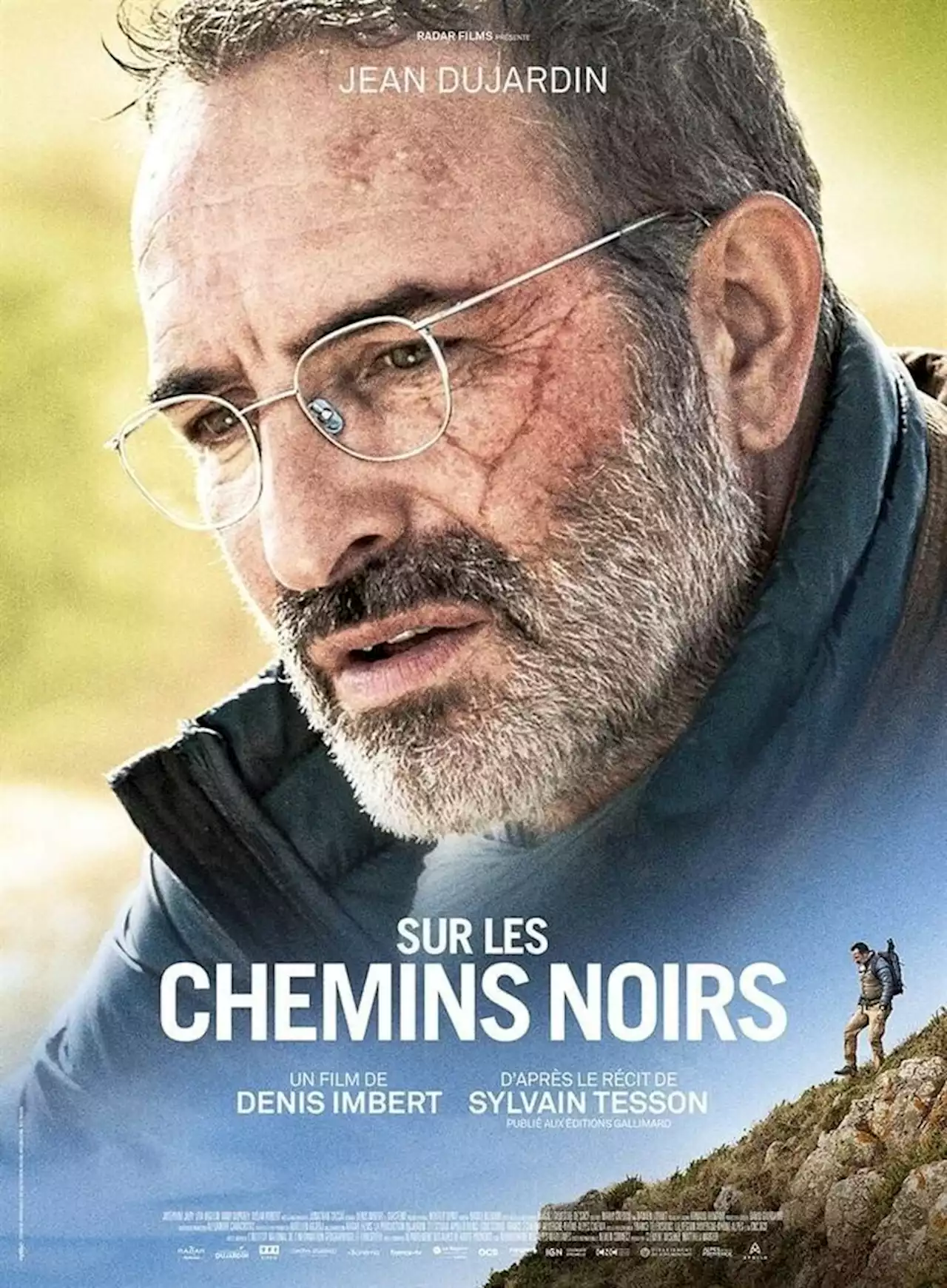 'Sur les chemins noirs' (avec Jean Dujardin) : pourquoi vaut-il mieux lire Sylvain Tesson ?