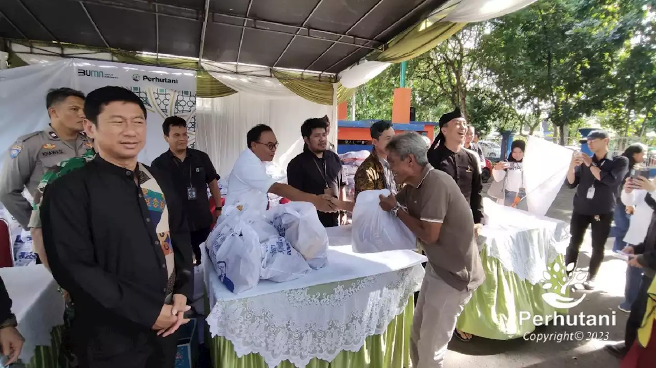 Safari Ramadan BUMN, Perhutani Gelar Bazar Sembako Murah di Bogor