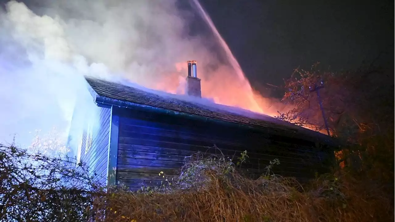 Leeres Haus in Flammen löste Großeinsatz aus