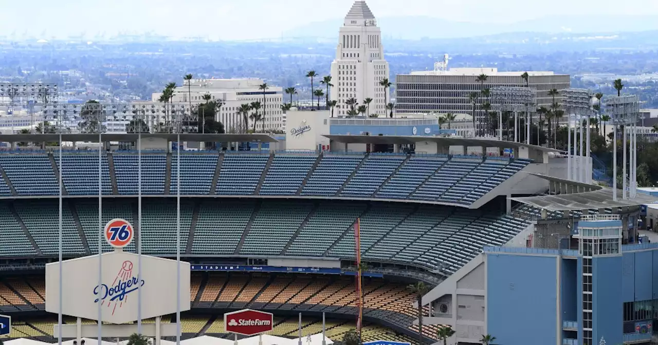 Dodgers Return To Blue (And Colder Than Usual) Heaven On Earth In Season Opener