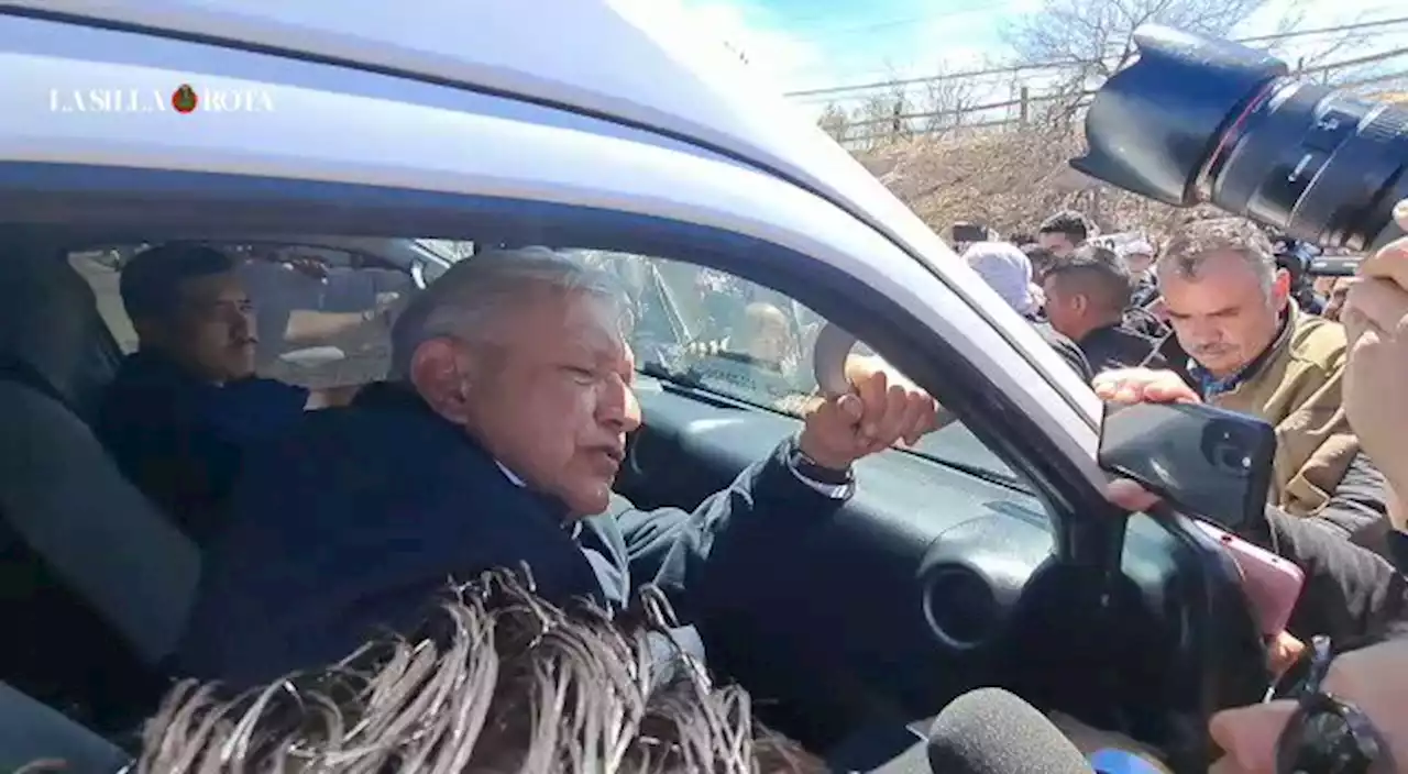 VIDEO: 'Se me hace que te mandó Maru', responde López Obrador a migrante que pedía que lo escuchara