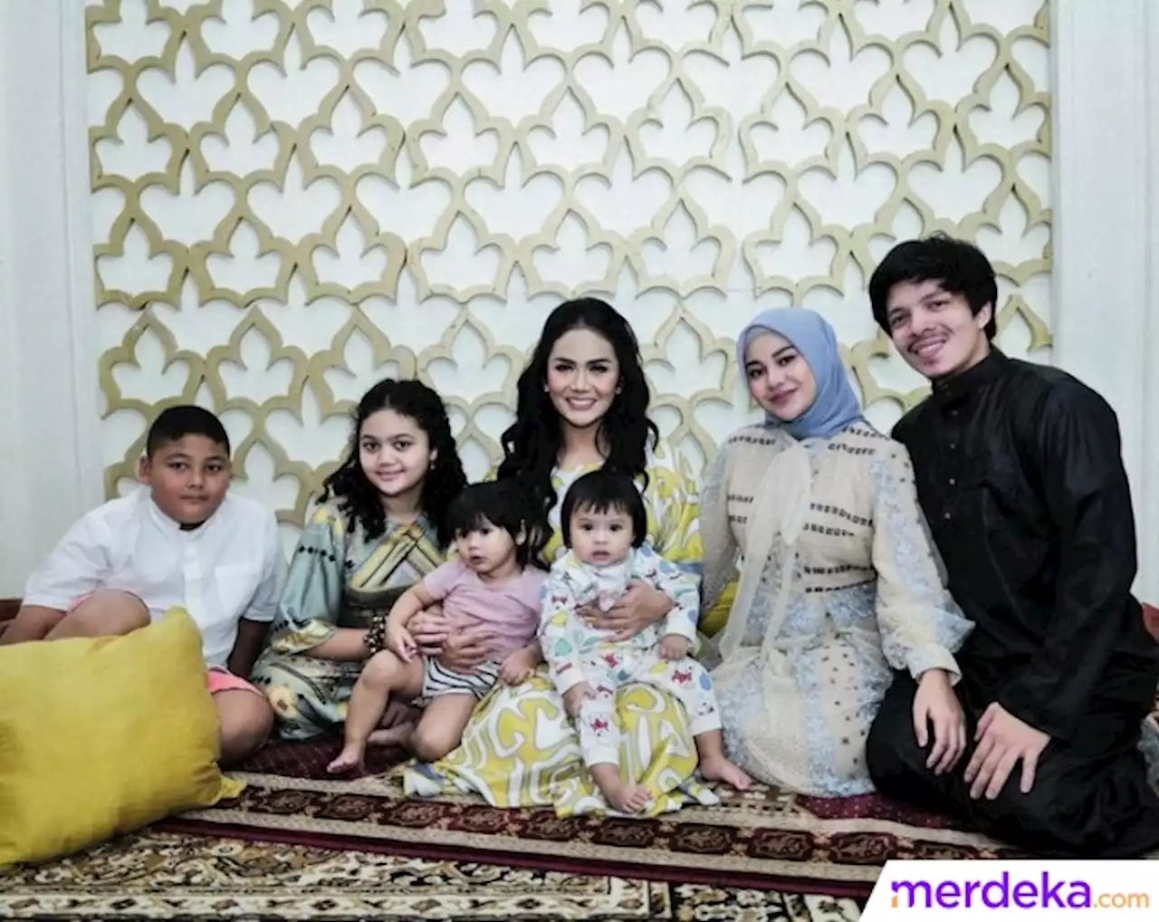 Foto : Momen Aurel Bukber di Rumah Krisdayanti, Ada Sosok 'Malaikat Kecil' jadi Kesayangan | merdeka.com