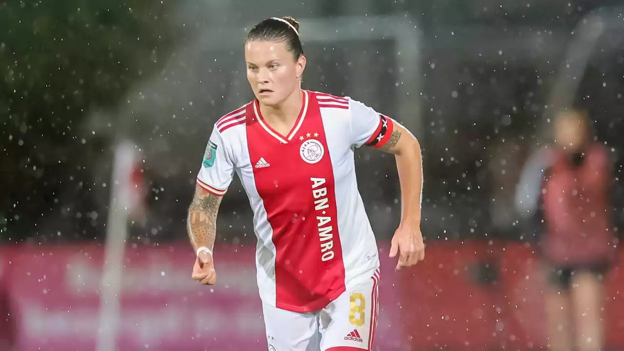 Veerkrachtig Ajax Vrouwen pakt koppositie, Wullaert maakt vijf goals voor Fortuna