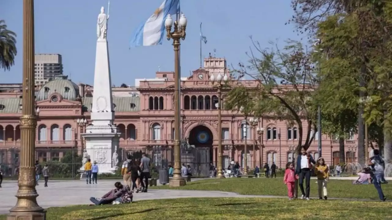 Muere una bebé desamparada de tres meses a las puertas de la sede del Gobierno argentino