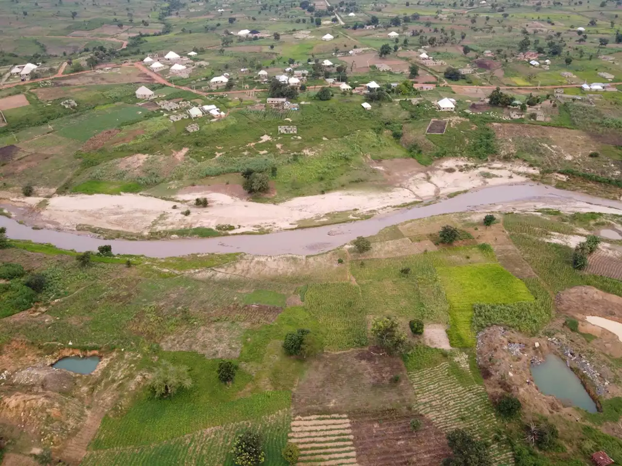 How Hundreds Of Abandoned Mines Endanger Nigerian Communities, Lives Of Residents | Sahara Reporters