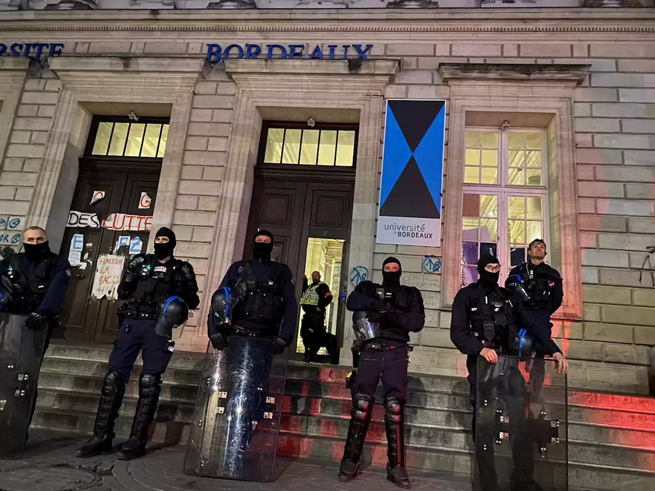 Campus de la Victoire occupé à Bordeaux : les manifestants évacués par les CRS