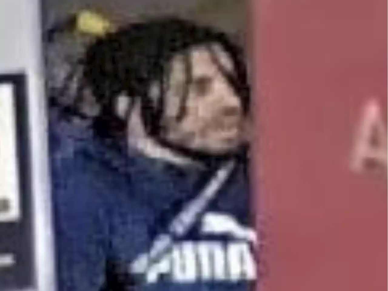 Male suspect sought after Toronto subway rider allegedly assaulted with bottle