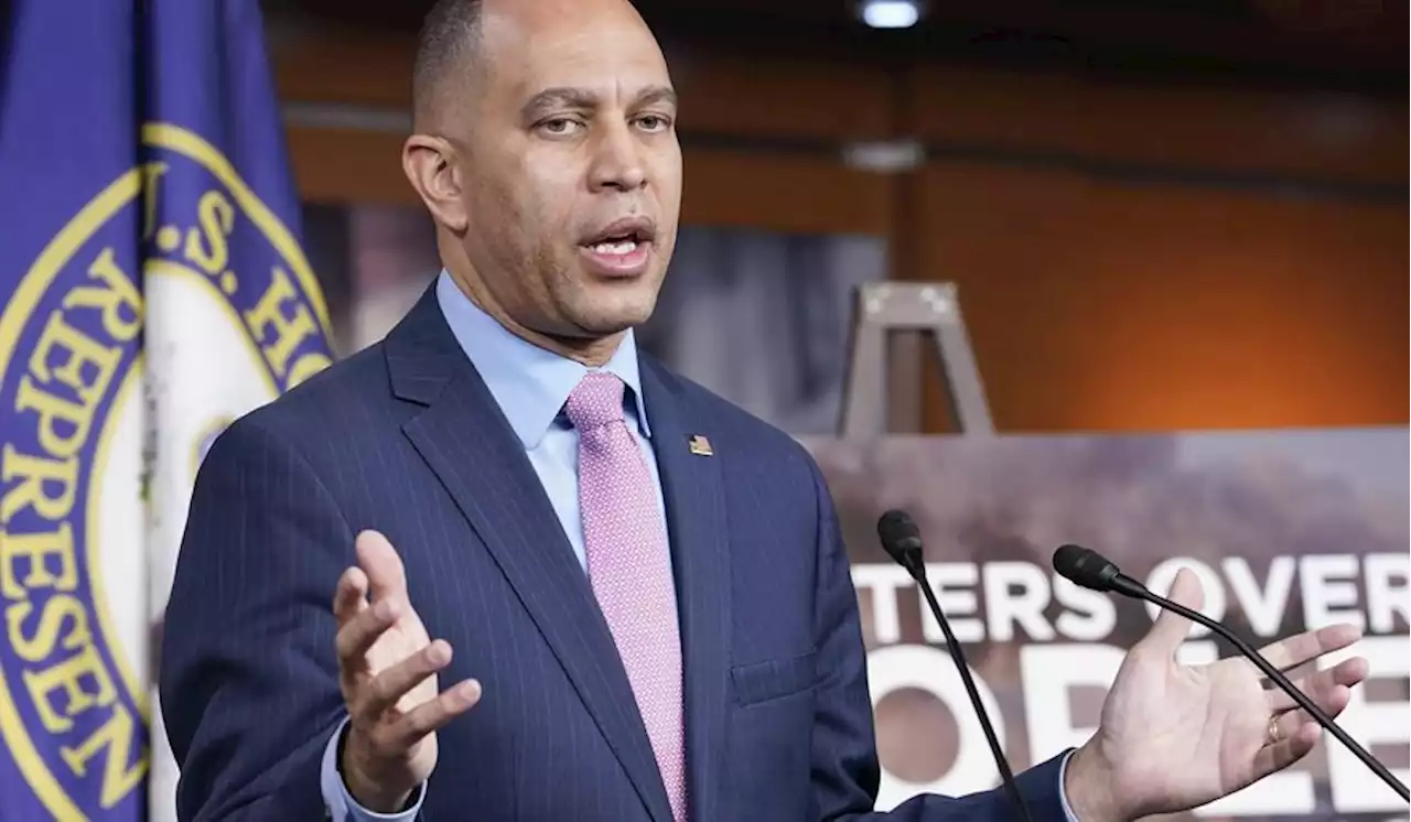 Jeffries says White House did not undercut Democrats on bills