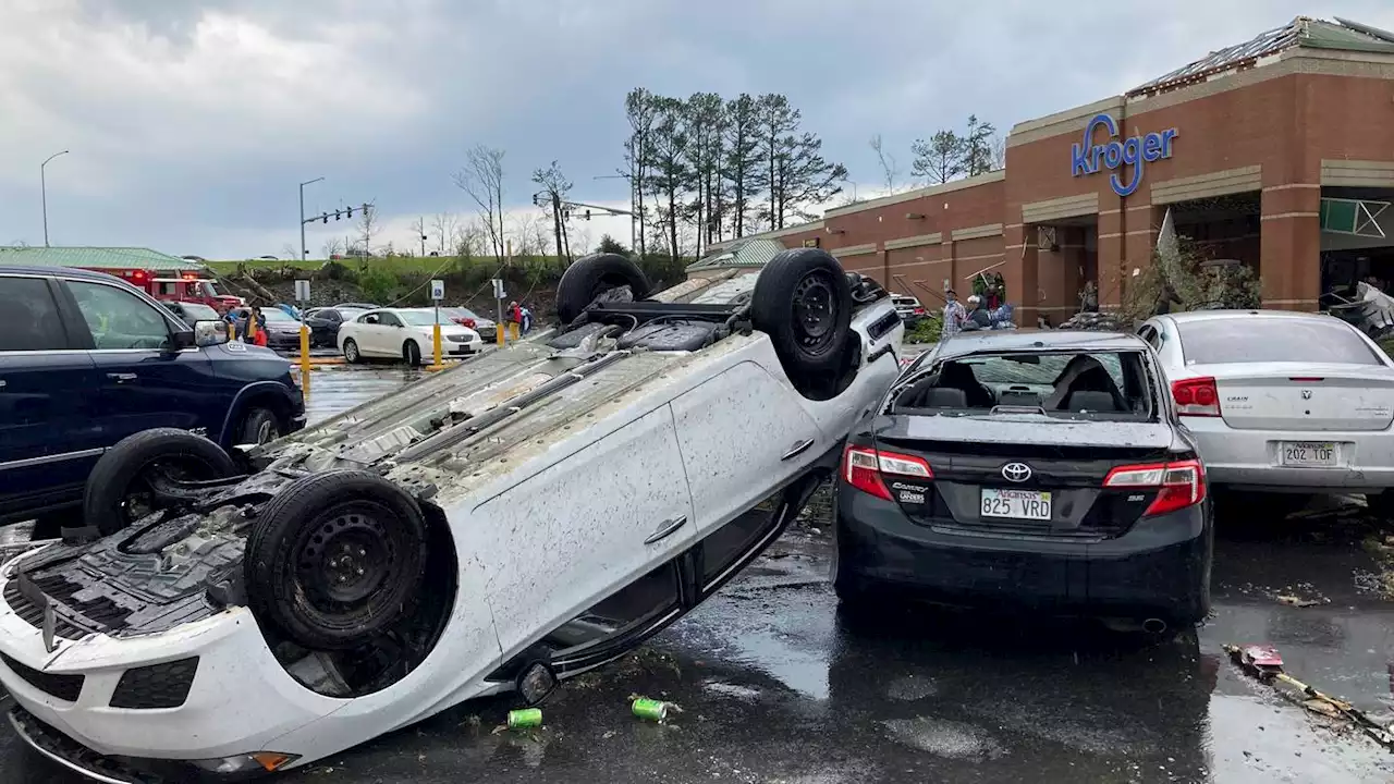 Tornado slams Little Rock, smashes rooftops, flips vehicles