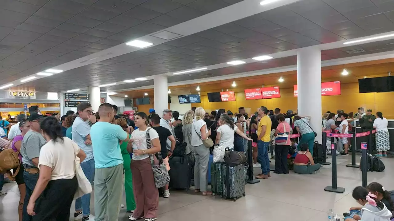 Aeropuerto de Santa Marta afectado en un 30% por crisis de Viva y Ultra