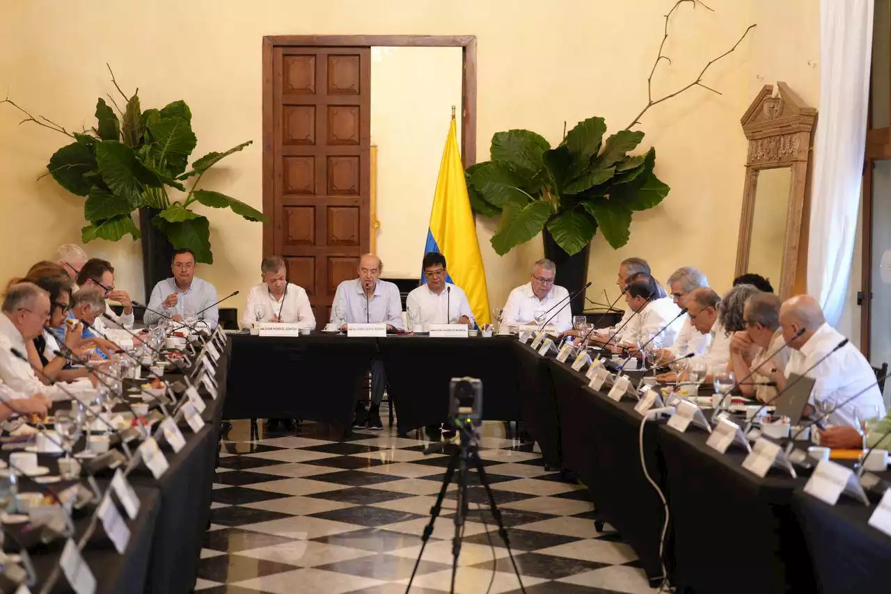 Sin Petro se llevó a cabo la cumbre de paz en Cartagena