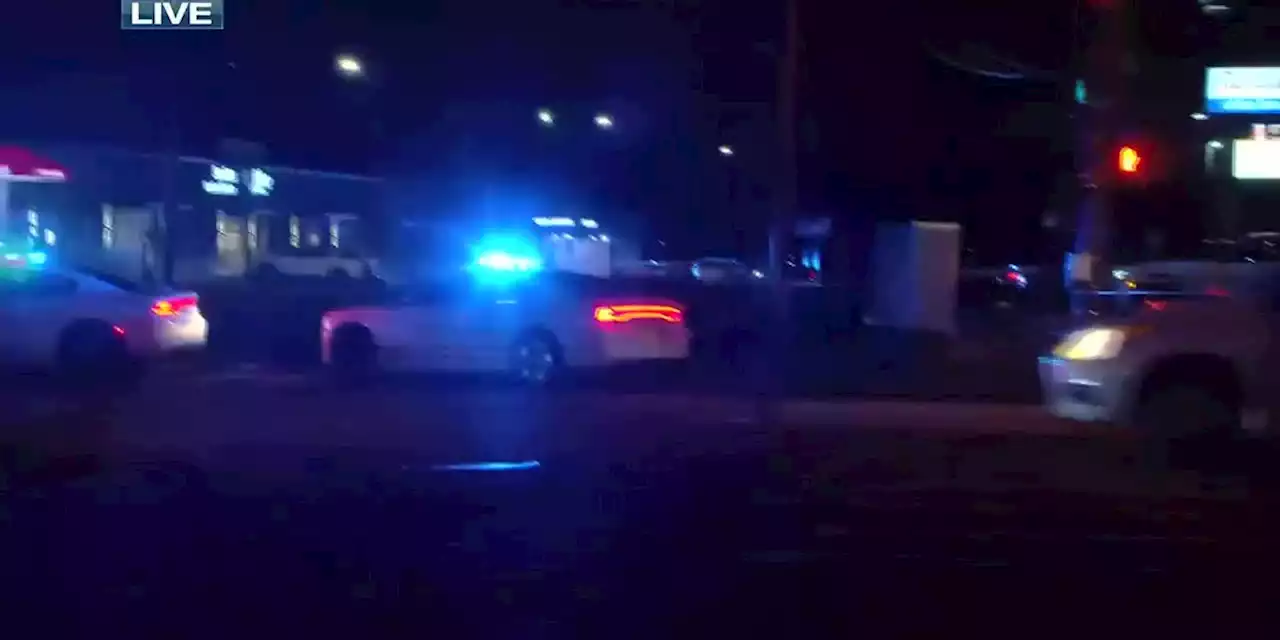 2 officers, suspect shot in Memphis