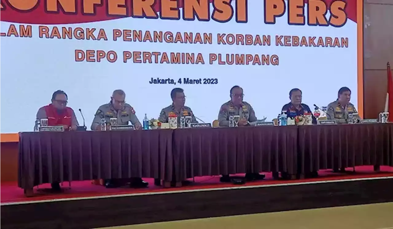 RS Polri Terima 15 Kantong Jenazah Korban Kebakaran Depo Pertamina