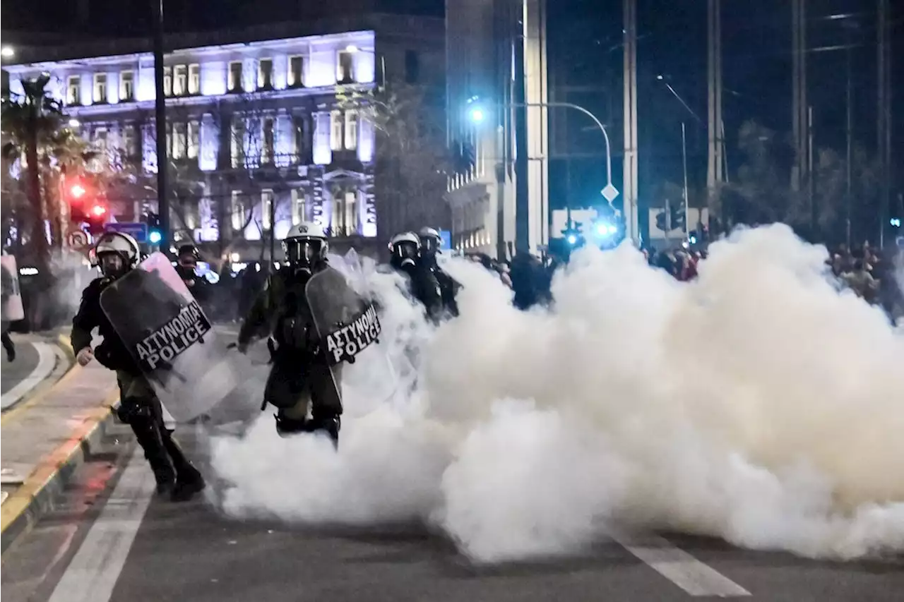 Griechenland: Ausschreitungen bei Protesten nach Zugunglück