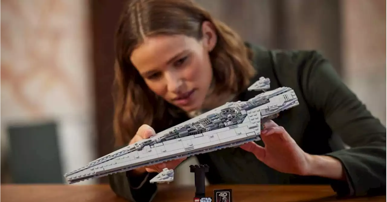 LEGO Joins the Empire with Star Wars Executor Super Star Destroyer Set