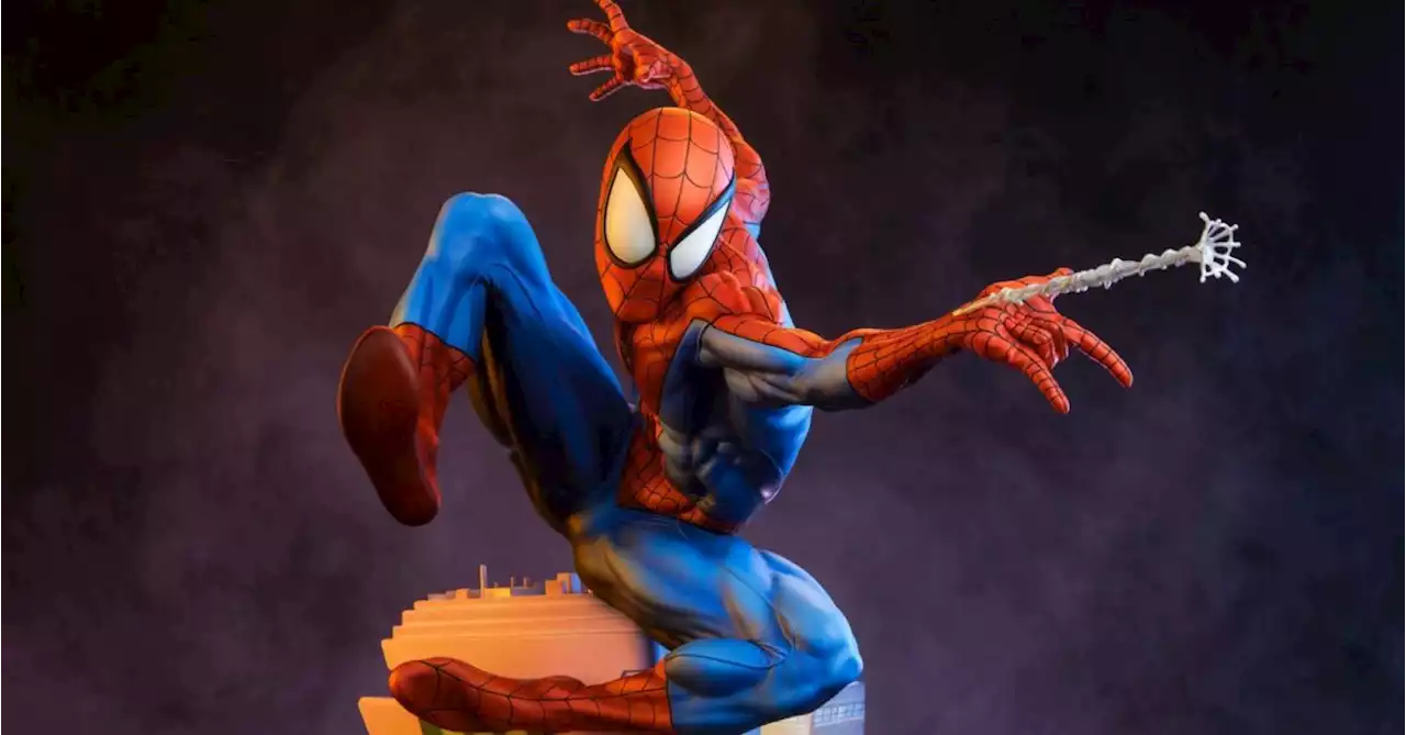 Spider-Man Swings Through NYC with New Sideshow Collectibles Statue