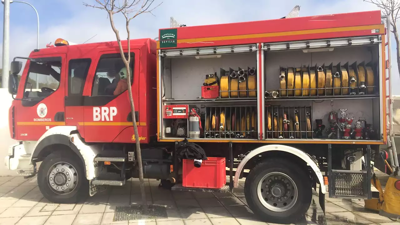 Una persona muere y cinco resultan heridas al incendiarse una vivienda en Carmona, Sevilla