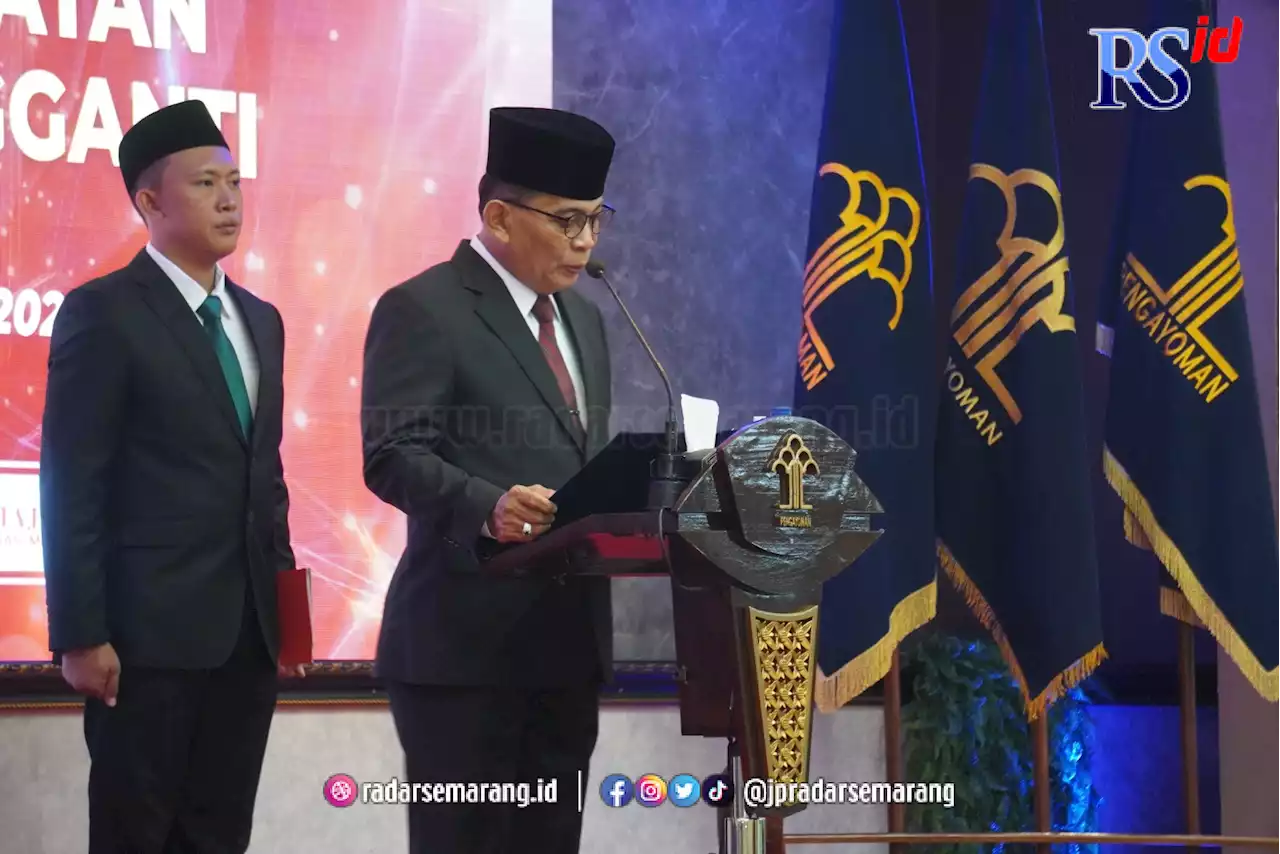 Beri Pesan Taat Aturan Kakanwil Kemenkumham Jateng pada Dua Notaris Pengganti