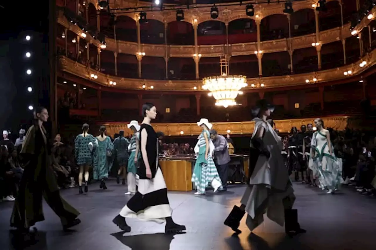 Loewe mixes fashion with giant confetti cubes at Paris show