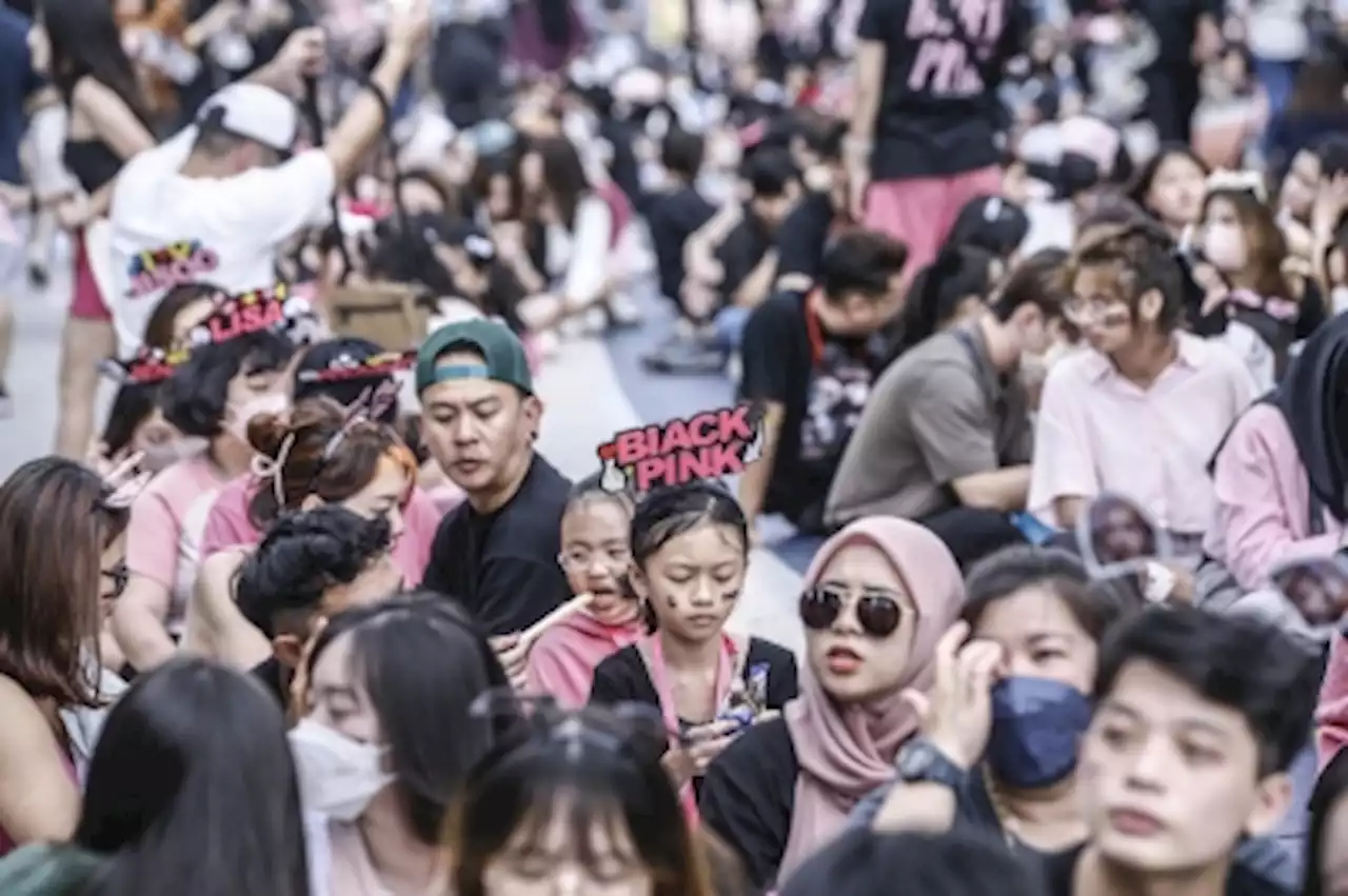 Blinks are all systems go for a fabulous Blackpink concert, some arriving as early as 7am at Bukit Jalil