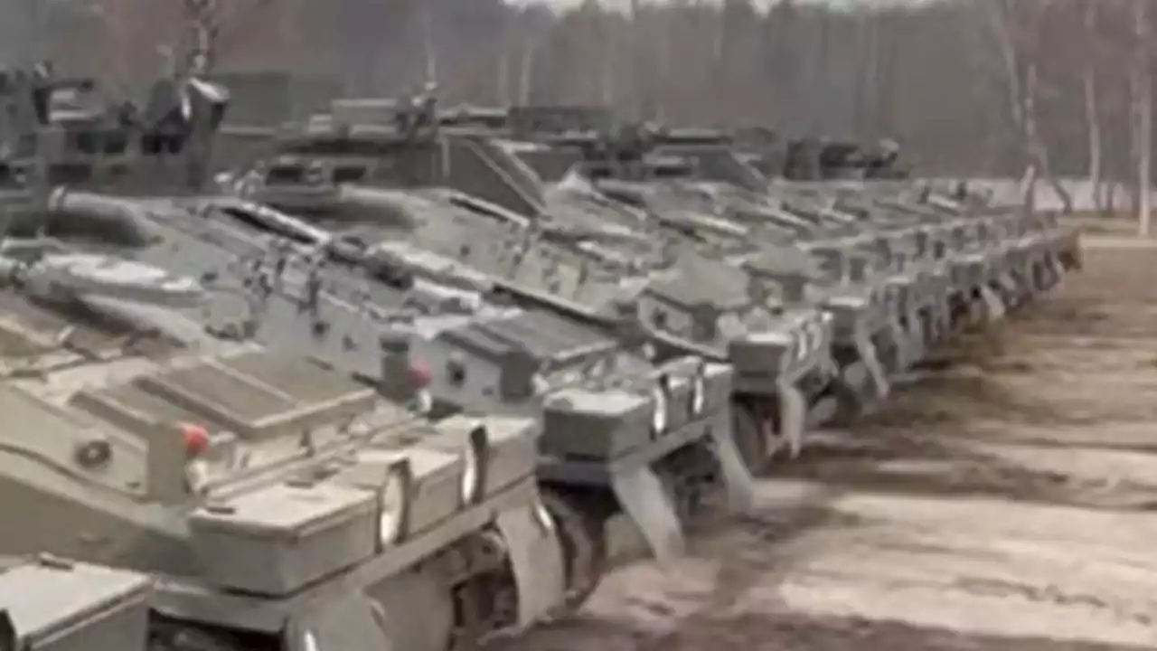 Komiker kauft Ukraine 100 gebrauchte Panzer