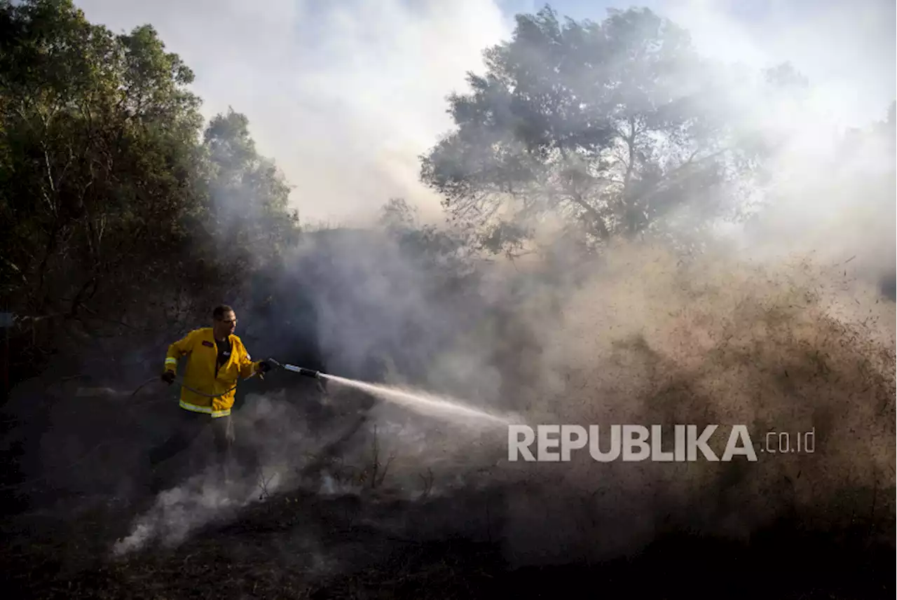 Kebakaran Tempat Pembuangan Sampah Membesar, Gaza Minta Bantuan Pemadaman |Republika Online