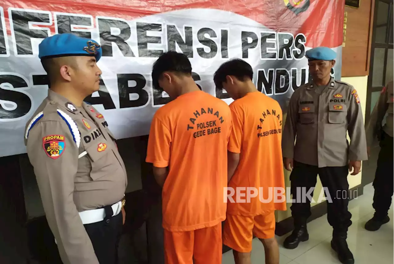 Lima Pelaku Bacok Pelajar di Bandung, Motifnya Tersinggung Komentar di Tiktok |Republika Online