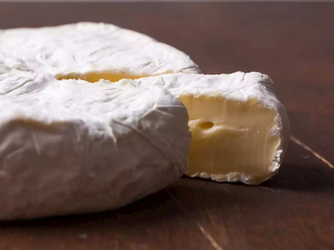 10 Tips for Storing and Serving Cheese