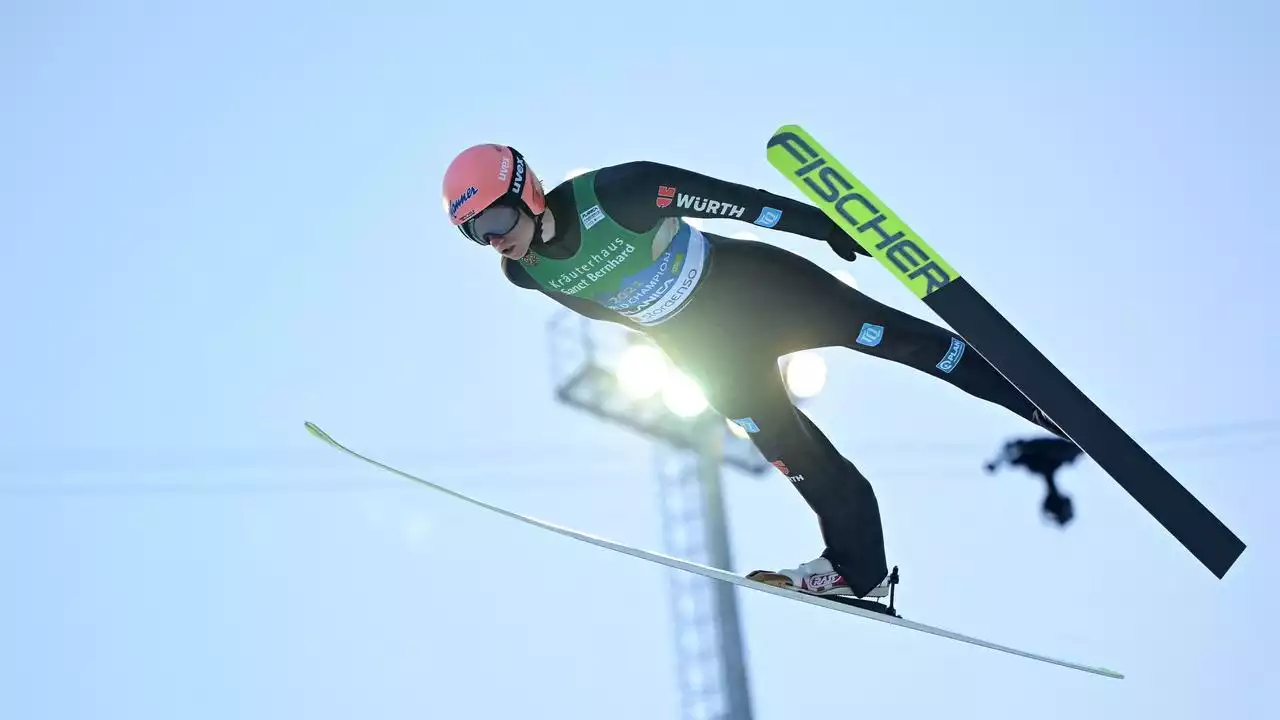 Skispringen: Deutsche Titelverteidiger ohne Team-Medaille von der Großschanze