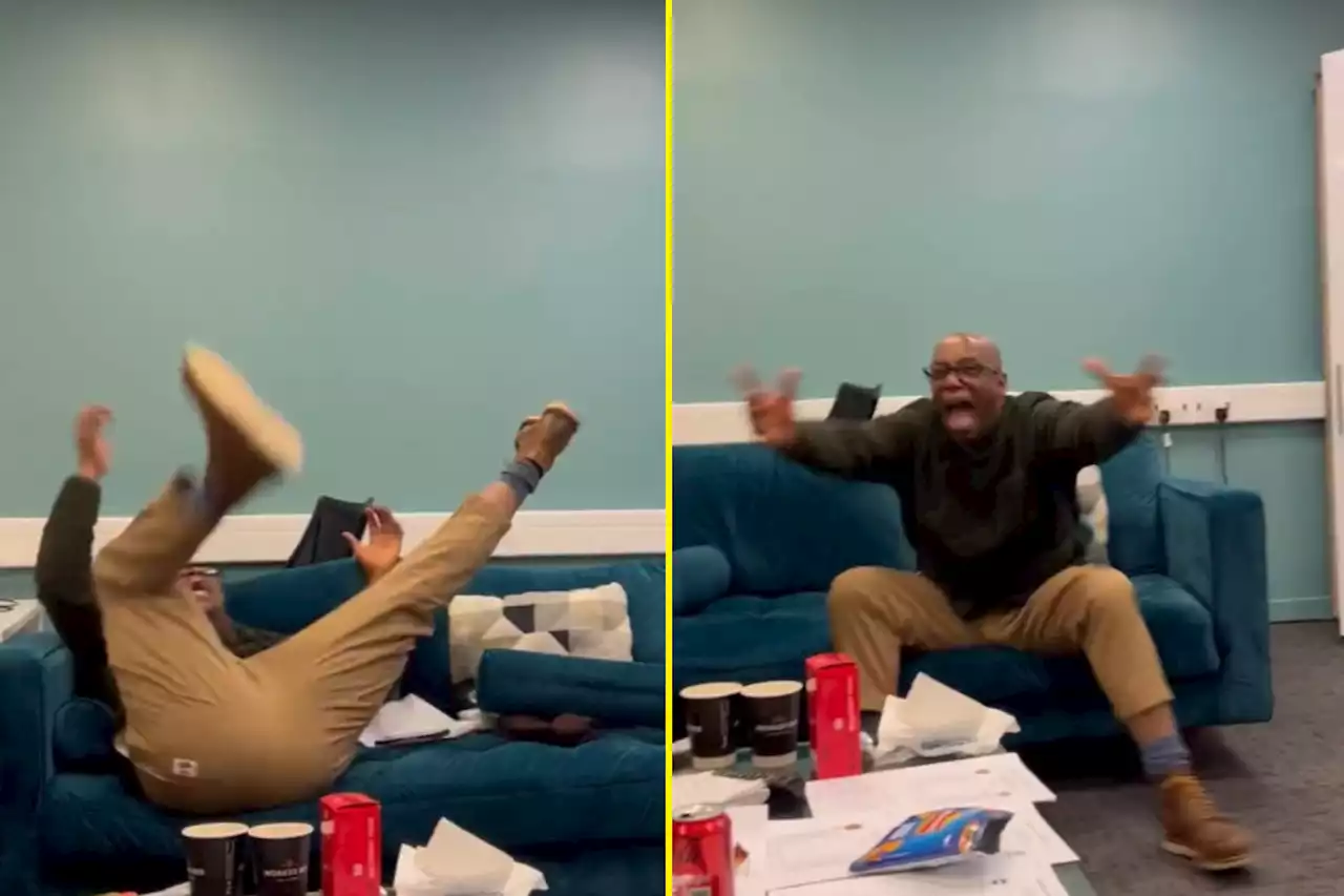 Arsenal legend Ian Wright goes wild as Reiss Nelson scores stoppage-time winner