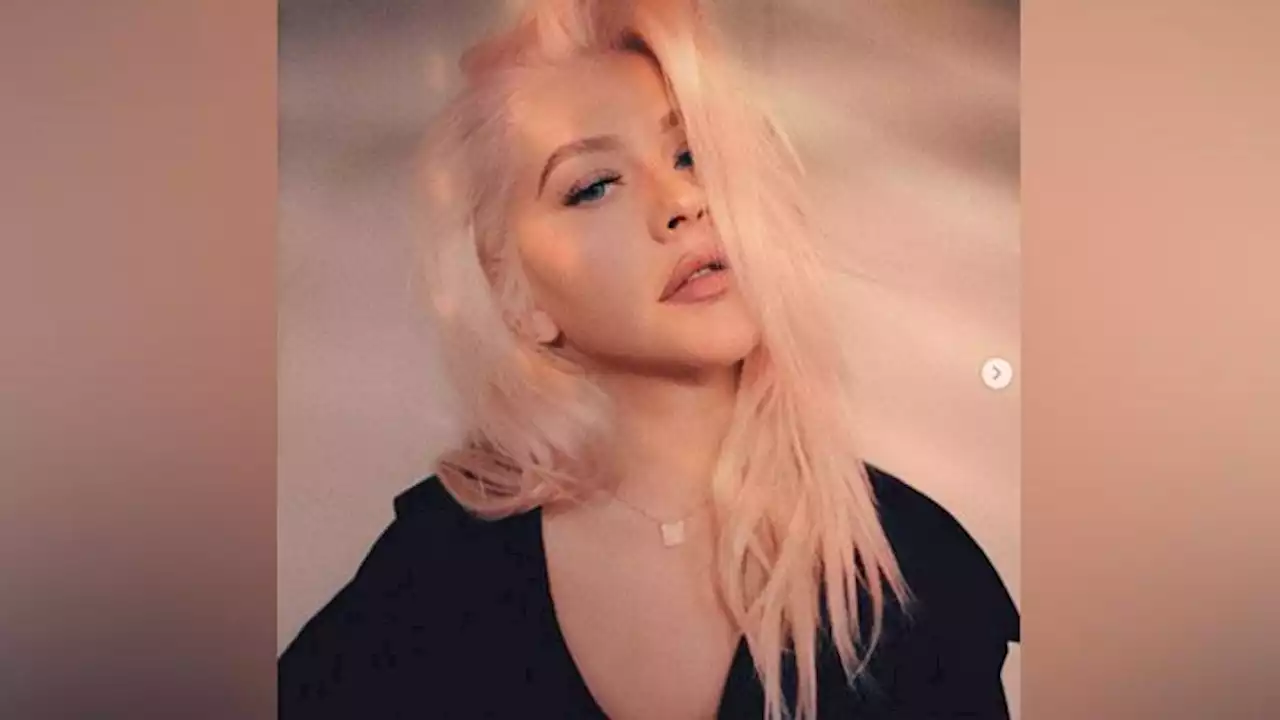 Christina Aguilera Belajar Menata Rambut Gara-gara Anak