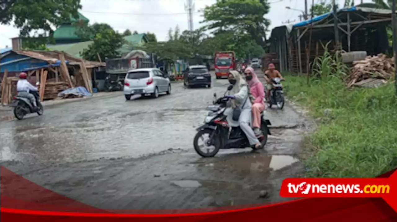 Bertahun-tahun, Jalan Alternatif ke Kawasan Industri Medan Rusak Parah